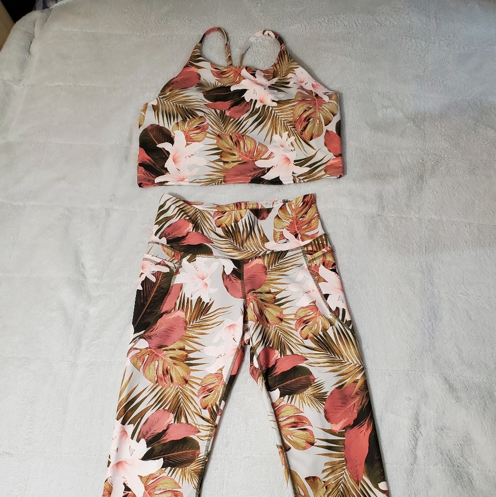 Crop top, Capri legging active wear set